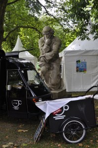 Kopernikus denkt nach Foto © Christa Linossi