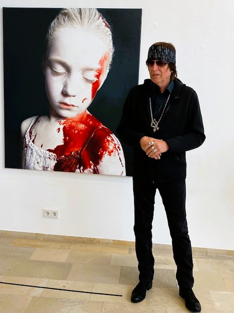 Gottfried Helnwein: Atemlos – Hyperrealistische Darstellungen und